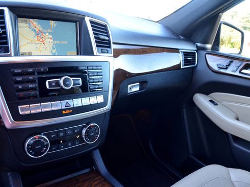 Used 2015 Mercedes-Benz ML 350 4MATIC image 26