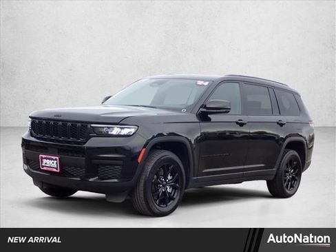 Used 2024 Jeep Grand Cherokee L Laredo image 1