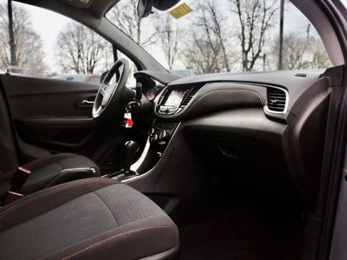 Certified 2020 Chevrolet Trax LS w/ Tint and Cruise Package image 36