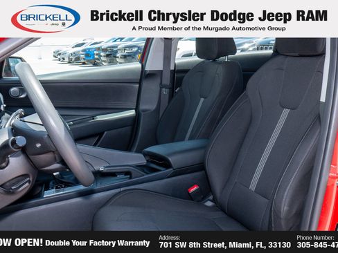 Used 2023 Hyundai Elantra SE FWD image 15