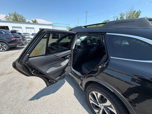 Used 2020 Subaru Outback Limited w/ Popular Package #2 AWD/4WD image 11