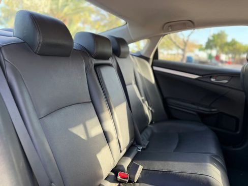 Used 2017 Honda Civic EX-L image 12