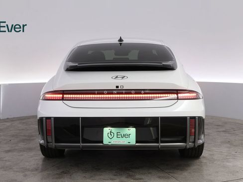 Used 2025 Hyundai Ioniq 6 SEL RWD image 15