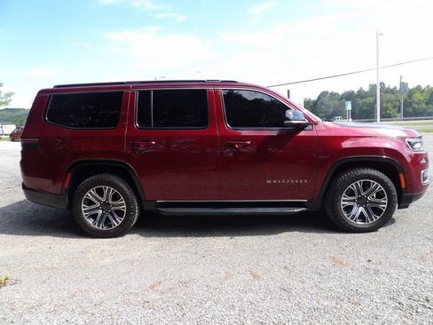 Used 2024 Jeep Wagoneer 4WD w/ Premium Group I image 5