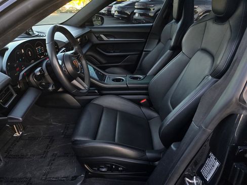 Used 2020 Porsche Taycan Turbo image 19