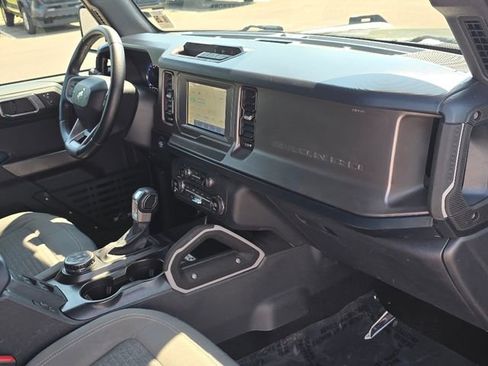 Used 2021 Ford Bronco Outer Banks AWD/4WD image 11