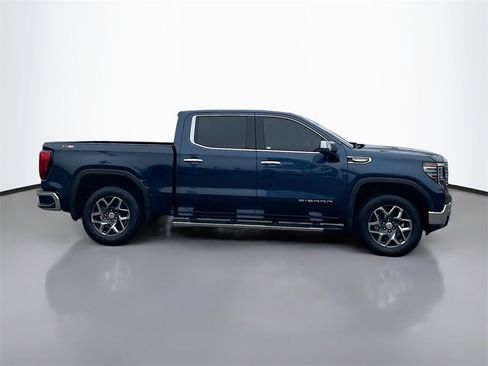 Used 2022 GMC Sierra 1500 SLT image 8