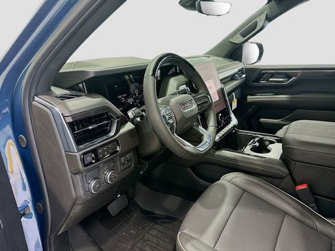 New 2026 GMC Yukon Elevation w/ Elevation Premium Package RWD image 9