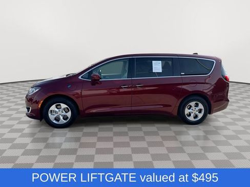 Used 2018 Chrysler Pacifica Touring Plus image 6