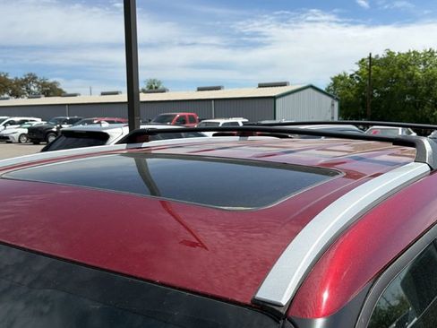 Certified 2025 Toyota Highlander XLE image 12