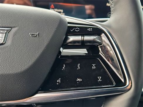 Used 2025 Cadillac Lyriq Sport image 13