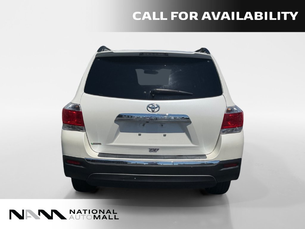 Used 2013 Toyota Highlander Plus FWD image 4