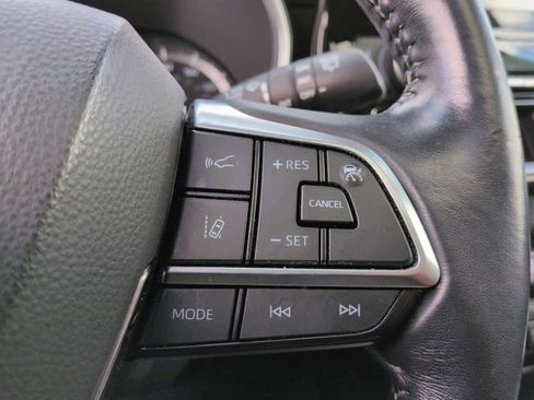 Used 2021 Toyota Highlander XLE image 27