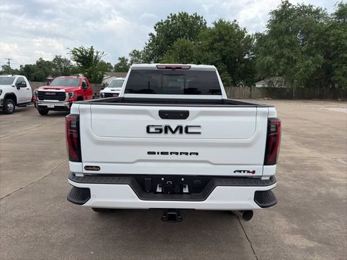 New 2026 GMC Sierra 2500 AT4 w/ LPO, Black Badging Package AWD/4WD image 5
