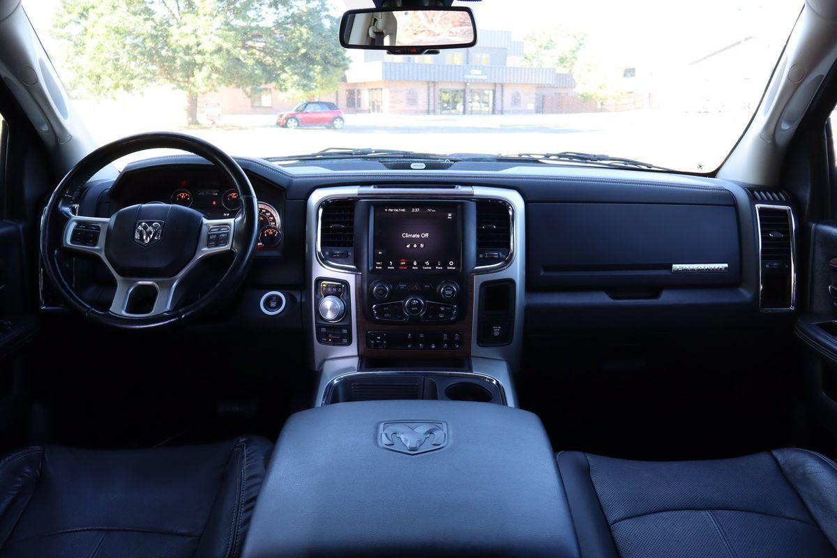 Used 2018 RAM 1500 Laramie w/ Convenience Group AWD/4WD image 16