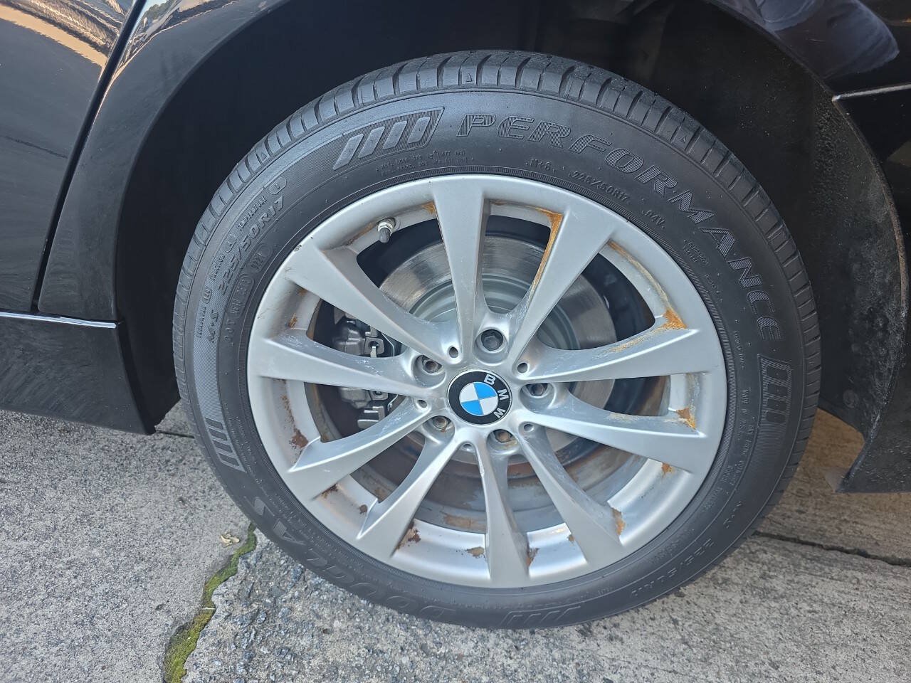 Used 2017 BMW 320i xDrive Sedan AWD/4WD image 13