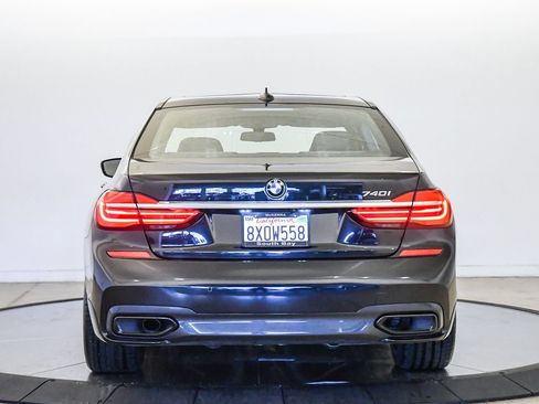 Used 2018 BMW 740i RWD image 3