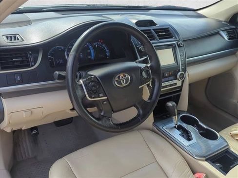 Used 2012 Toyota Camry XLE w/ Convenience Pkg FWD image 12