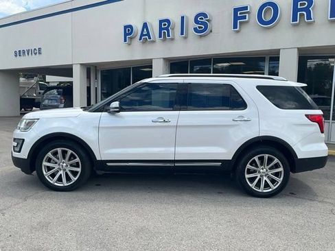 Used 2017 Ford Explorer Limited w/ Equipment Group 301A FWD image 2
