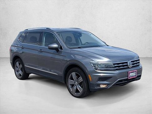 Used 2018 Volkswagen Tiguan SEL Premium AWD/4WD image 3