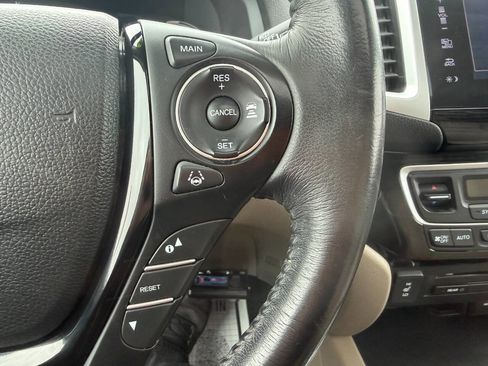 Used 2016 Honda Pilot Touring image 22