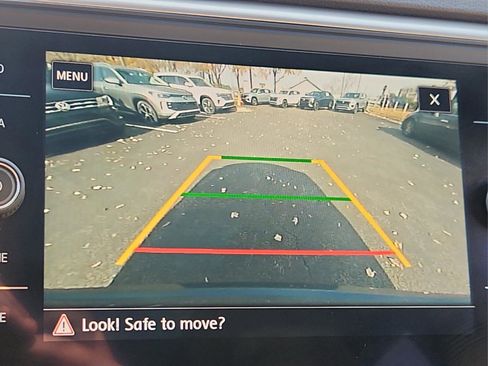 Used 2020 Volkswagen Atlas Cross Sport SE w/ Panoramic Sunroof Package image 18