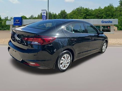 Used 2020 Hyundai Elantra SE w/ Winter Weather Package FWD image 7
