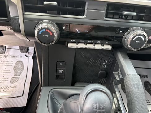 Used 2025 Toyota Tacoma TRD Off-Road AWD/4WD image 22