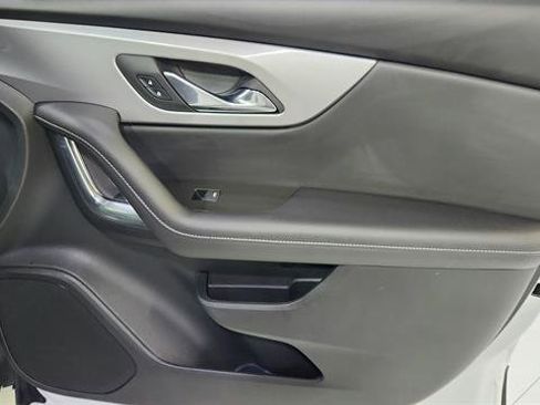 Used 2025 Chevrolet Blazer LT image 25