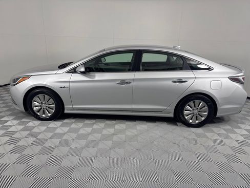 Used 2016 Hyundai Sonata SE image 8