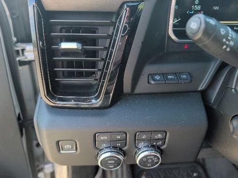 Used 2022 GMC Sierra 1500 AT4 w/ AT4 Premium Package AWD/4WD image 16