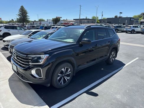 Used 2025 Volkswagen Atlas SE AWD/4WD image 1