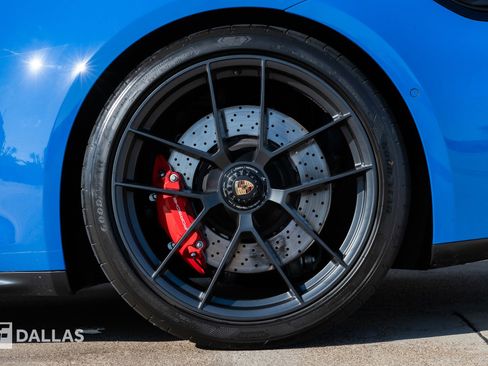 Used 2025 Porsche 911 Carrera 4 GTS image 11