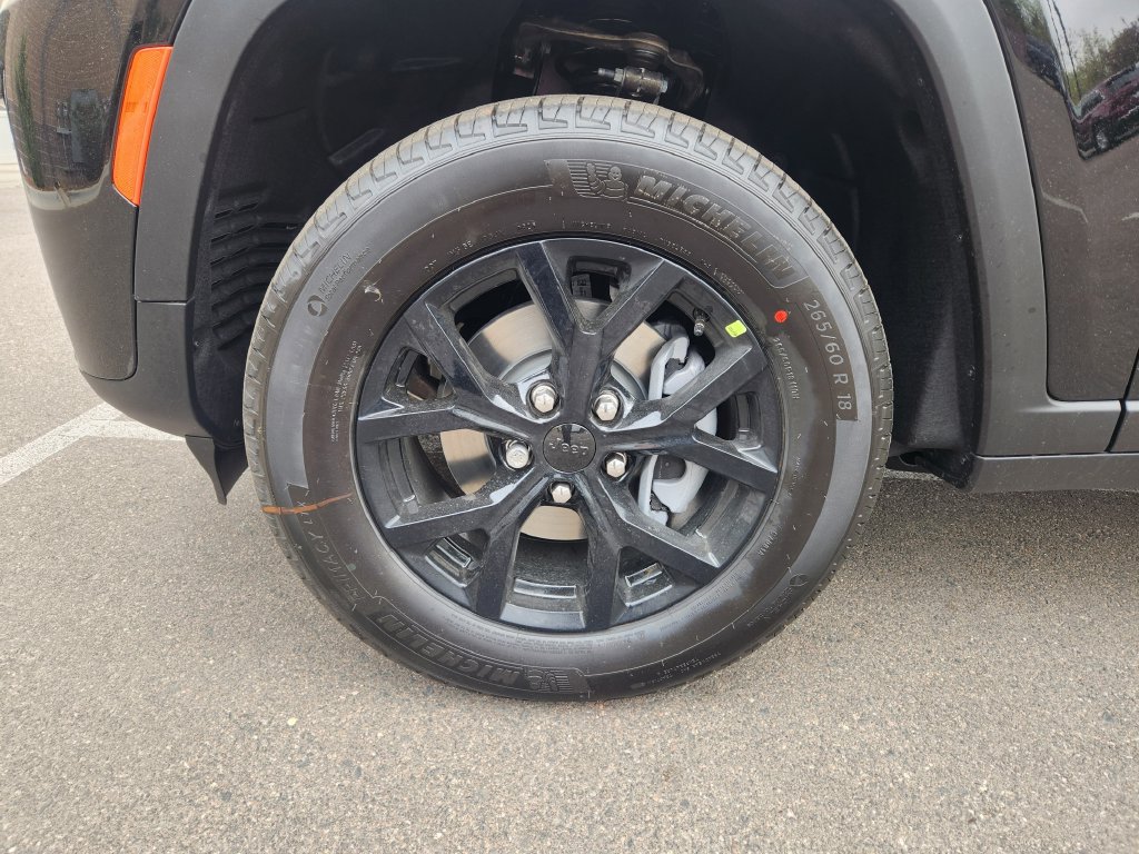 New 2026 Jeep Grand Cherokee Altitude AWD/4WD image 9