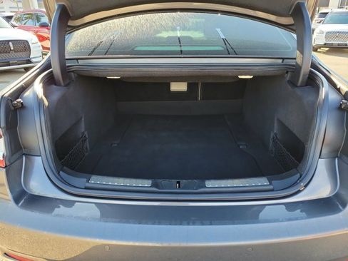 Used 2017 Lincoln Continental Select image 12