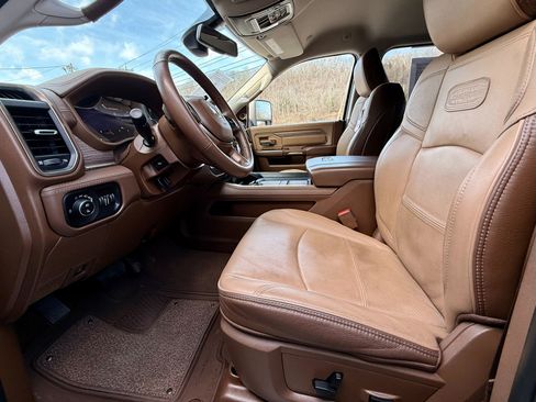 Used 2024 RAM 2500 Limited w/ Towing Technology Group image 10