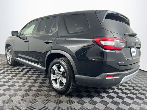 Certified 2024 Honda Pilot EX-L image 3