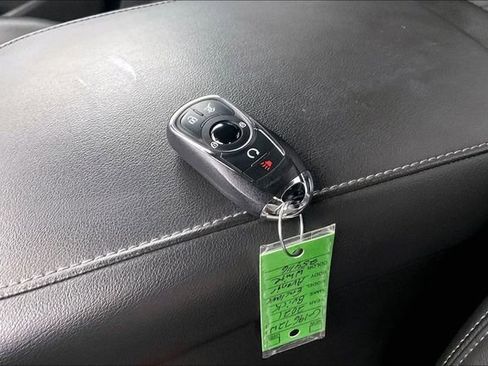 Used 2021 Buick Enclave Avenir w/ Avenir Technology Package image 11