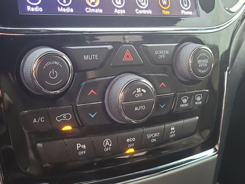 Used 2019 Jeep Grand Cherokee Altitude image 24