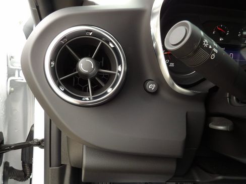 Used 2021 Chevrolet Camaro LT w/ RS Package image 23