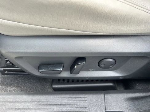 Used 2021 Nissan Rogue SL w/ Premium Package image 25