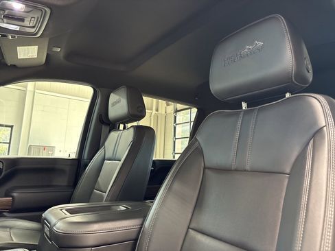 Used 2022 Chevrolet Silverado 3500 High Country image 37
