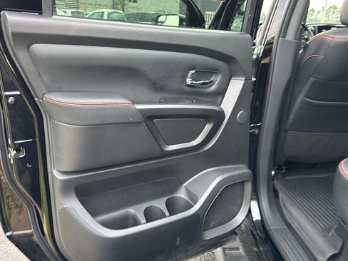Used 2024 Nissan Titan PRO-4X w/ Pro-4x Convenience Package image 15