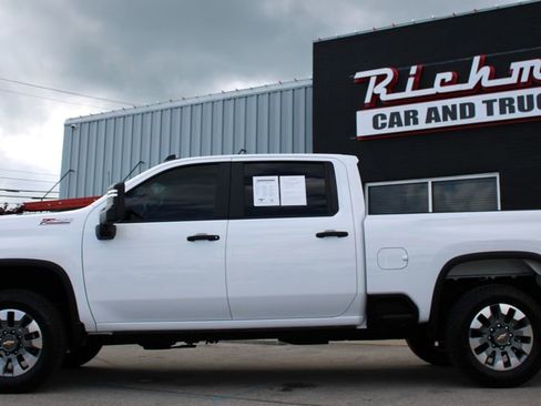 Used 2025 Chevrolet Silverado 2500 Custom w/ Z71 Off-Road Package AWD/4WD image 13