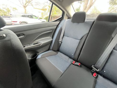 Used 2025 Nissan Versa SV image 37