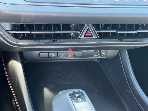 Used 2025 Dodge Charger R/T w/ Sun & Sound Package image 27