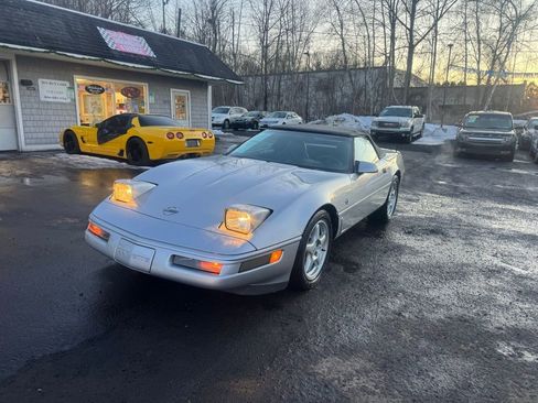 Used 1996 Chevrolet Corvette Convertible RWD image 3