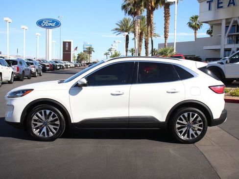 Certified 2020 Ford Escape Titanium AWD/4WD image 4