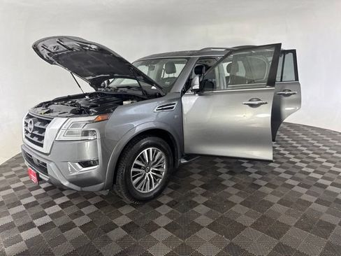 Used 2021 Nissan Armada SL w/ Captain's Chairs Package RWD image 10
