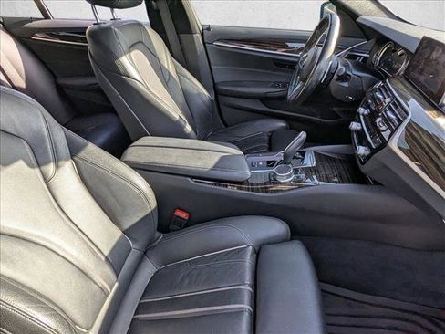 Used 2019 BMW 530i w/ Convenience Package image 21